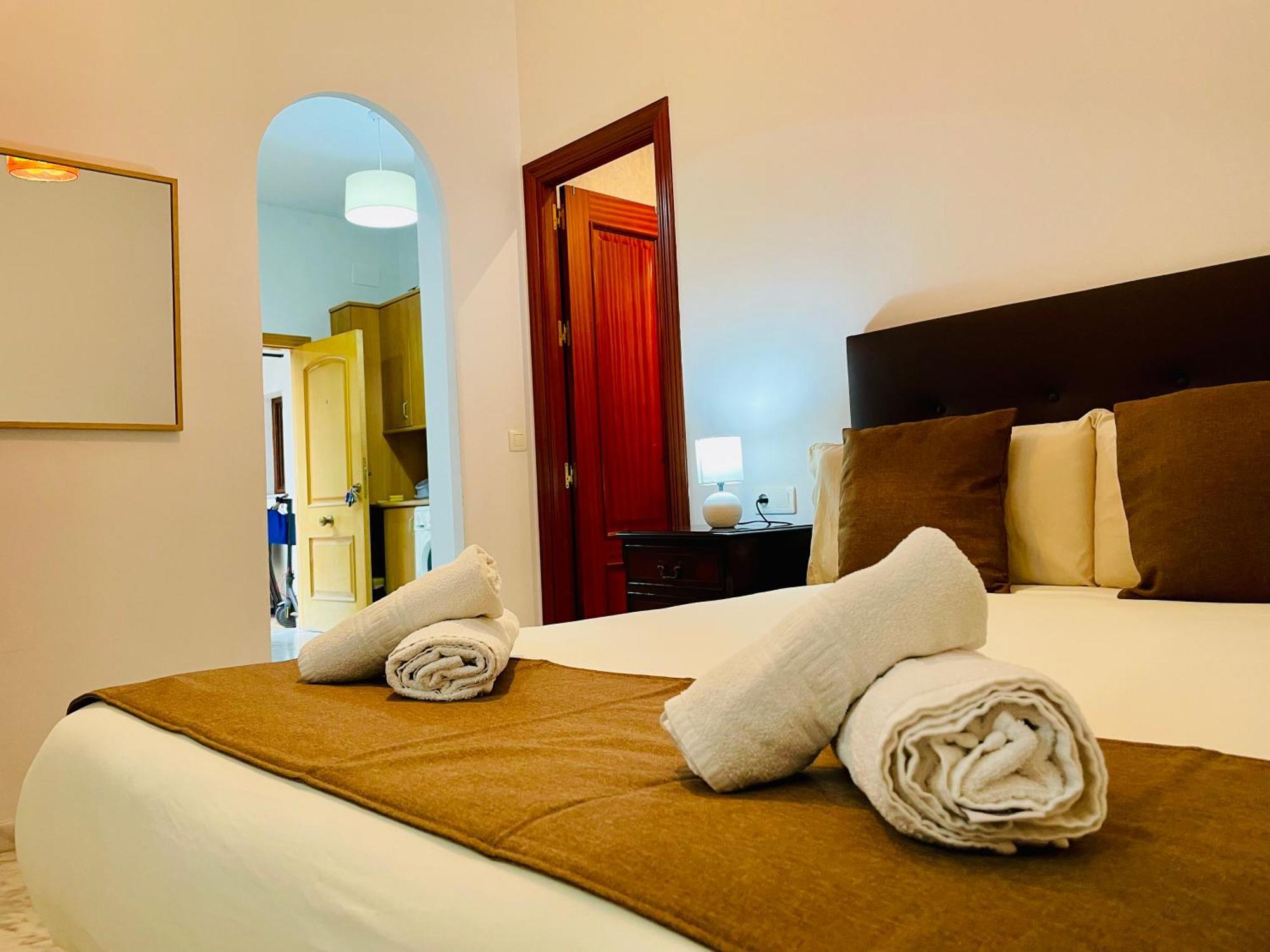 Apartamento Plaza Del Salvador Cuesta Del Rosario 세비야 외부 사진